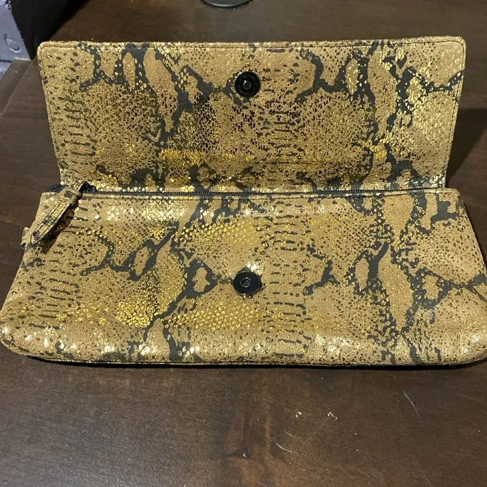 Kenneth Cole Reaction Snakeskin Gold Foiling Clutch Wristlet Purse